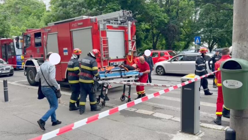 alerta trafic restrictionat pe dinicu golescu la palatul cfr dupa ce un lift cu 6 oameni in el s a prabusit in cladire stb linia 44 blocata 6a0ed20c7e4b7