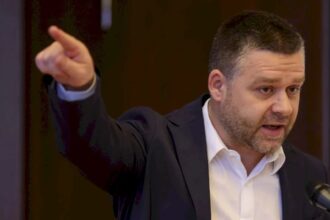 confesiunile de noapte ale dlui ciucu ca sa i aflam dificultatile vietii de primar de la judecatoare care i a cerut loc de parcare preferential la locuintele sociale date bogatilor 6a17e25cf0f64