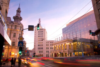 operatiunea pietonalizarea planul lui ciucu pentru bucuresti unde vrea sa fie ca la viena plus masini mutate in subteran pe calea victoriei ce difera fundamental fata de 6a13eddca9bd1