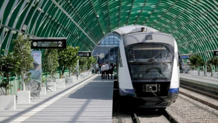 trenuri anulate pe ruta gara de nord aeroport otopeni saptamana viitoare se fac lucrari la infrastructura feroviara 6a12c68ebfd48