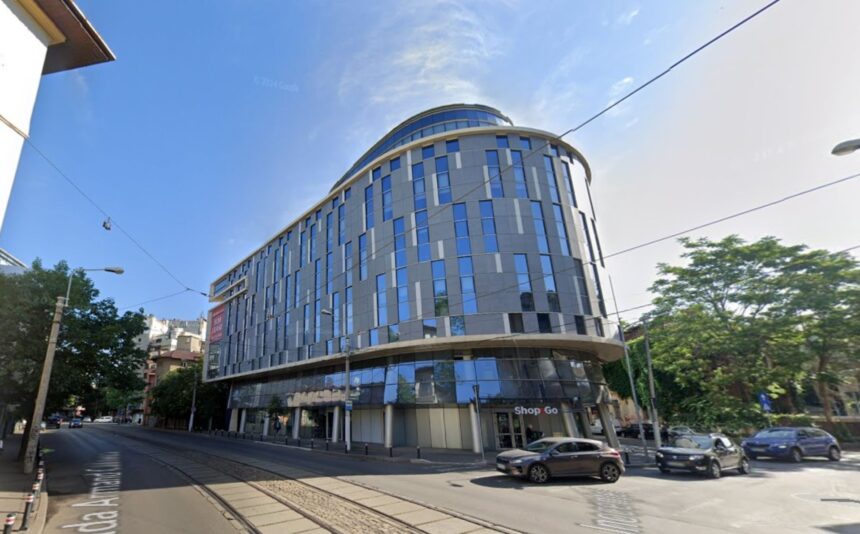 armand business center cladirea de birouri cu trei subsoluri din centrul bucurestiului e de vanzare costa 8 milioane de euro cfd4bc57