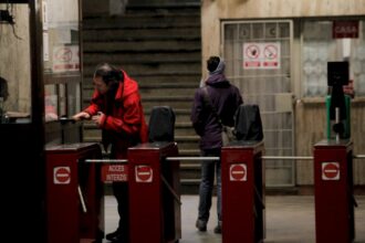 dispar turnichetii vechi de pe magistrala 4 metrorex a lansat o licitatie pentru integrarea completa a sistemelor de acces de pe magistrala verde cu celelalte magistrale 6a43e9a3b8b83