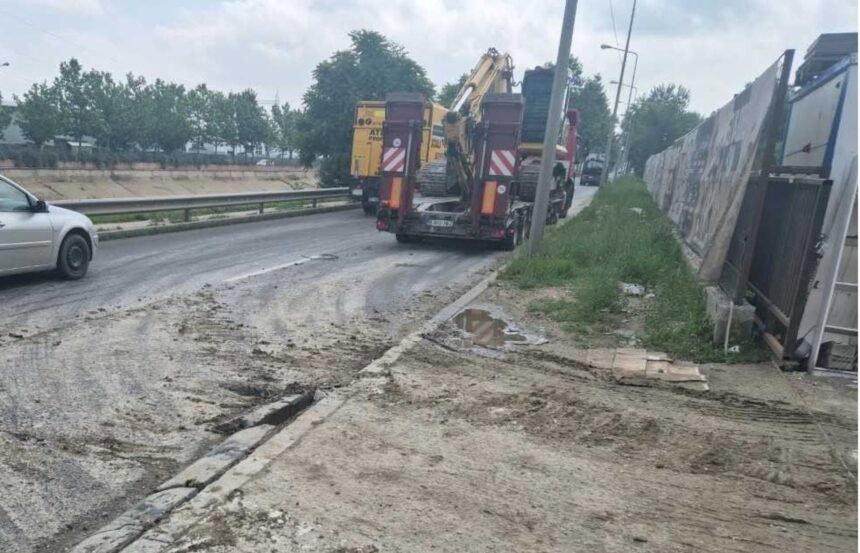 foto amenda de 30 000 de lei pentru un santier de pe splaiul unirii garda de mediu a gasit gunoi depozitat necorespunzator si lipsa unei rampe pentru spalarea rotilor 6a312e671337b