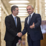 foto cu ocazia deciziei psd momentul de dragalasenie de la precedentul episod grindeanu premier in prima zi la noul job dragnea si tariceanu l au dus de manuta la serviciu d2a49a4a