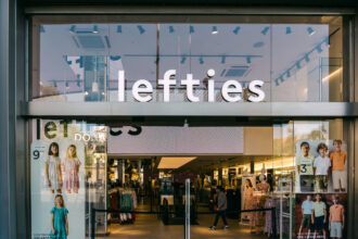 lefties s a deschis la bucuresti in mall afi cotroceni cu promisiunea preturilor mici este al cincilea magazin din romania 6a2eb5947d985