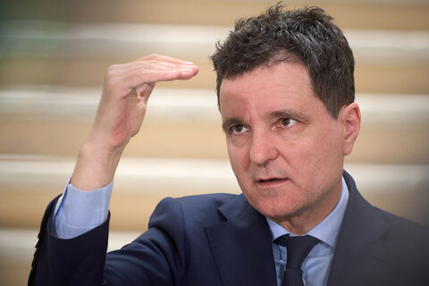 mesajul asteptat cu probabil infrigurare in zi cu canicula sunt ultimele ore in care nicusor dan poate desemna un premier inainte ca parlamentul sa intre in vacanta 6a43b16668d6d