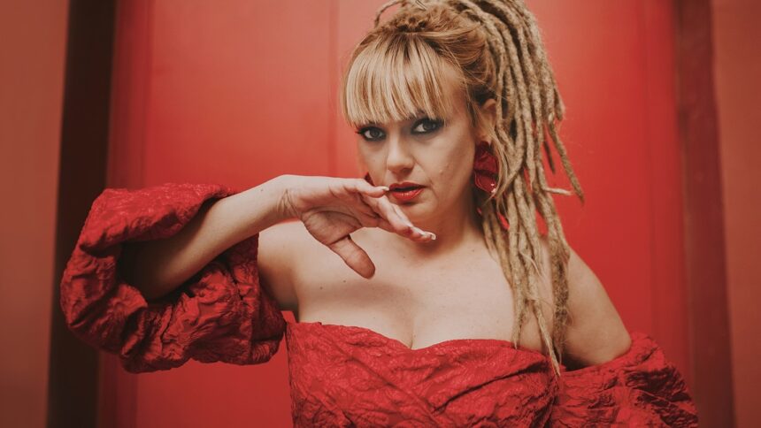 naike ponce revine cu bicho malo un album de flamenco viu liber si fara etichete 6a40abe43cda6