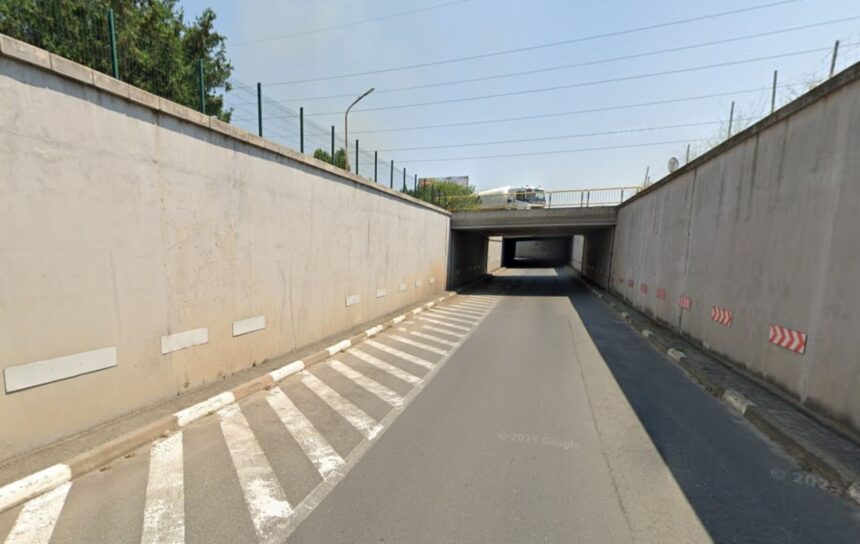 ploua 10 minute viata e data peste cap 10 ore pasajul de la iesirea de pe a1 catre carrefour militari inundat politia a plecat a redeschis accesul in balta smart move 6a2916f8d5096
