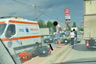seara cu probleme in trafic pe iuliu maniu circulatia este blocata in urma unui accident 6a29958049479