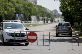 trafic inchis deja pentru west side flower fest restrictiile din drumul taberei se vad si n aplicatia waze lista rutelor alternative 6a227c6a960c3