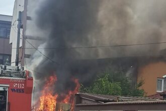 video incendiu la o casa de pe strada vultureni din berceni pompierii au ajuns la fata locului 6a1d528d621f7