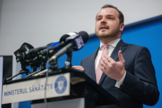 alexandru rogobete alaturi de protestatarii din sanatate nu putem vorbi despre siguranta pacientilor fara sa avem grija de cei care ii ingrijesc 6a5e013f555ad