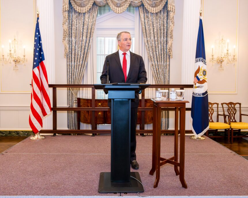 ambasadorul sua in romania mesaj privind importanta relatiilor romano americane parteneriatul nostru nu a fost niciodata mai puternic 6a58f3a501fa2