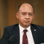 aurescu mesaj pentru absolventi avem nevoie de profesionisti nu de oameni preocupati de imagine 6a6106cdc2732
