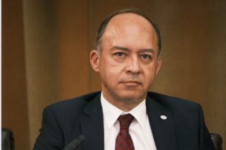 aurescu mesaj pentru absolventi avem nevoie de profesionisti nu de oameni preocupati de imagine 6a6106cdc2732