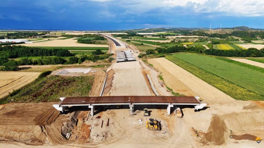 autostrada transilvania lotul biharia chiribis ar putea fi deschis cu cinci luni inainte de termen 6a5497e61484e