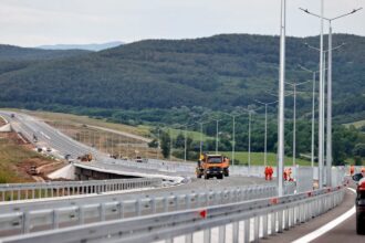 bolojan peste 40 km din autostrada transilvania intre cluj si zalau vor fi deschisi pana la 1 decembrie 6a53880179cbb