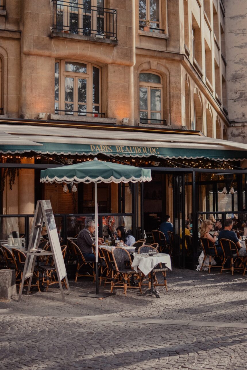 cafeaua de 24 de lei a ajuns bucurestiul la preturi de paris 110a546e