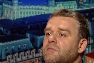 ciprian ciucu spune ca l am inteles gresit nu baga masinile in centrul vechi doar le lasa sa intre putin 6a68e1b17ea8e