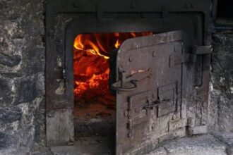cu ce vor sa inlocuiasca politicienii romani sobele din 35 milioane de gospodarii care se incalzesc cu lemne de foc proiectul in dezbaterea parlamentului 6a68a97782442