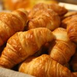 de ce un croissant poate fi mai scump la bucuresti decat la paris desi salariile sunt mai mici in romania b0e5f61d