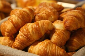 de ce un croissant poate fi mai scump la bucuresti decat la paris desi salariile sunt mai mici in romania b0e5f61d