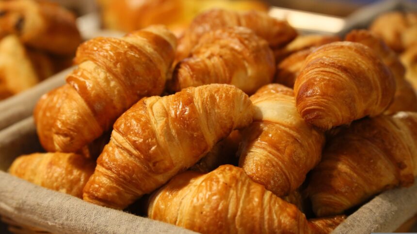 de ce un croissant poate fi mai scump la bucuresti decat la paris desi salariile sunt mai mici in romania b0e5f61d