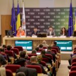 de la politie primarul ciucu se duce la sedinta cgmb cu peste 40 de proiecte initiate chiar de el consilierii generali se reunesc azi de la ora 1000 6a6998905b8c5