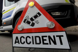 doua din cinci accidente grave din bucuresti au loc pe trecerea de pietoni de vina sunt atat pietonii neglijenti cat si soferii care nu opresc la zebra 6a4b8c6785a76