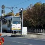 doua linii stb blocate in capitala din cauza furtunii tramvaiele 23 si 27 au ramas in statia piata ramnicu sarat din cauza acumularii de apa 6a54f0f7ac486