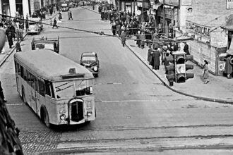 foto de ziua frantei nicusor dan este la paris la bucuresti ne amintim ca odinioara orasului i se spunea micul paris cat din farmecul de atunci a mai ramas 6a5626706346a