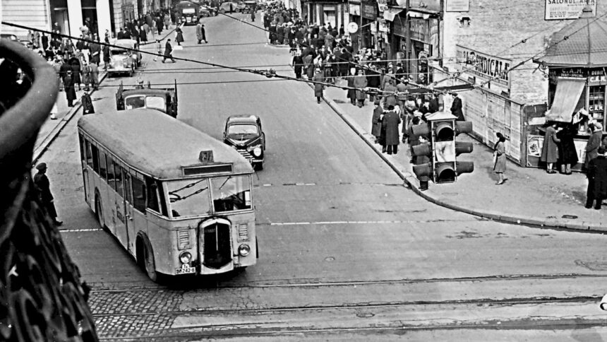 foto de ziua frantei nicusor dan este la paris la bucuresti ne amintim ca odinioara orasului i se spunea micul paris cat din farmecul de atunci a mai ramas 6a5626706346a