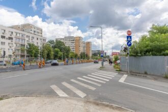 foto s a redeschis traficul dintre drumul cooperativei si prelungirea ghencea constructorii au facut sapaturi si au montat sinele de tramvai 6a624a3ba0210