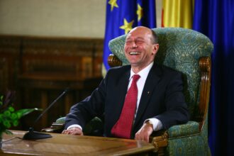 isi tradeaza tara suntem intr un moment de criza majora basescu despre blocajul legii salarizarii liderii politici ai momentului orbecaie in decizii 6a61092e86c24