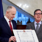 mircea geoana a fost decorat de regele spaniei cu una dintre cele mai inalte ordine civile 6a50fecfa818c