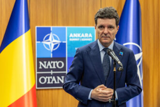 nicusor dan nu va pastra arma primita la summitul nato unde ajunge pistolul oferit de erdogan 6a4f80e481040
