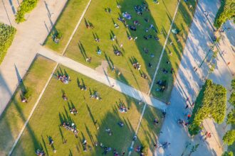 noi gradini comunitare locuri pentru biciclete si spatii pentru arici vor fi amenajate in bucuresti 14 proiecte civice vor primi finantare pentru implementare 6a549cb09a787