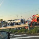 o persoana a murit in urma unui accident produs pe a2 in zona lehliu gara e coloana de masini pe sensul bucuresti constanta 6a59c69076f12