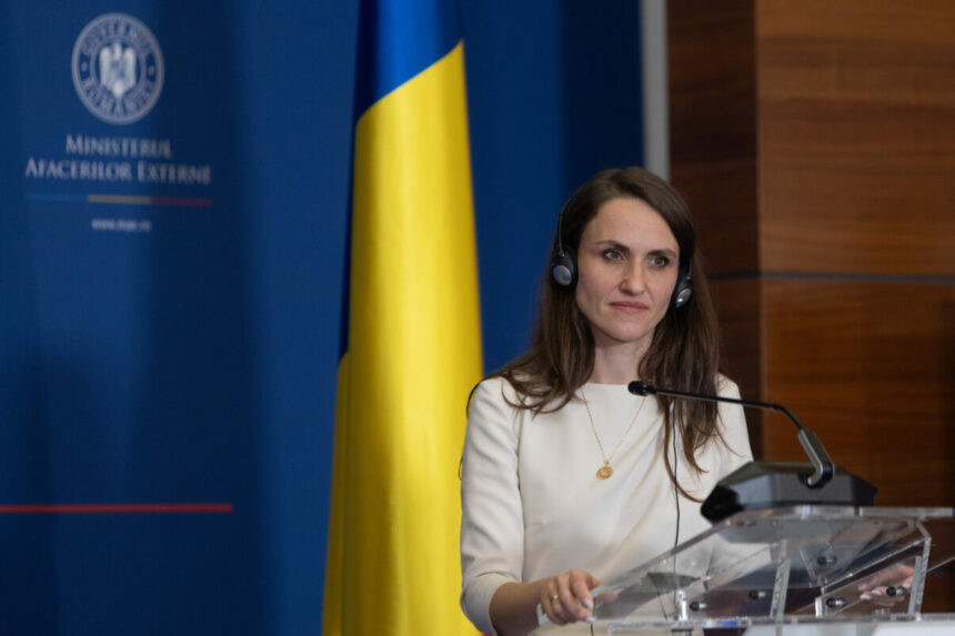 oana toiu raspuns la adresa criticilor despre ia bunicii sale purtata la unesco astazi ma simt datoare fata de mostenirea cuiva drag sa nu tac 6a6a5d5d89cd1