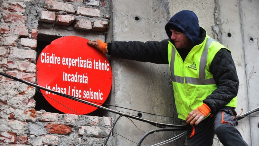 peste 1 000 de turisti sunt cazati in cladiri cu risc seismic mare in fiecare noapte in bucuresti in unele anunturi nici nu se precizeaza starea imobilului in altele este minimizata 6a58bb604cd49
