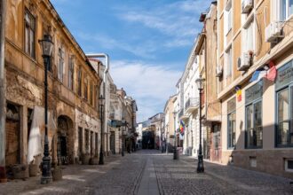 primarul ciucu ar redeschide circulatia masinilor prin centrul vechi despre care zice ca i zona rau famata are un plan care include si amenajarea unei parcari pe strada franceza 6a673bb920d19
