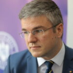 se va sparge pusculita si oamenii vor suferi darau nu cumva pentru psd si grindeanu e un joc 6a572f412b213