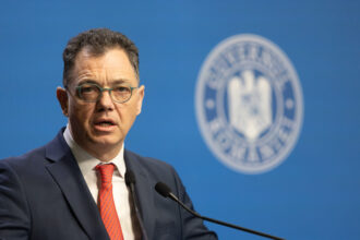 stefan radu oprea o acuza pe oana gheorghiu ca exagereaza reforma companiilor de stat romania a pierdut 200 de milioane de euro 6a539d2b0b0ca