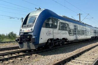 trenurile pesa care zac in gara obor ar putea iesi pe traseu in cateva zile miruta amenintator nu va avea nimeni liniste la cfr pana cand nu vor transporta calatori 6a69d0d2bd9c2
