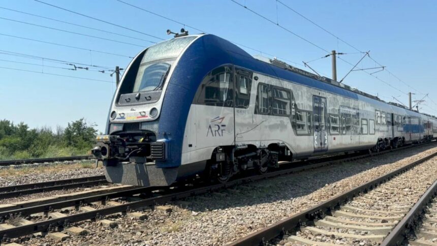 trenurile pesa care zac in gara obor ar putea iesi pe traseu in cateva zile miruta amenintator nu va avea nimeni liniste la cfr pana cand nu vor transporta calatori 6a69d0d2bd9c2