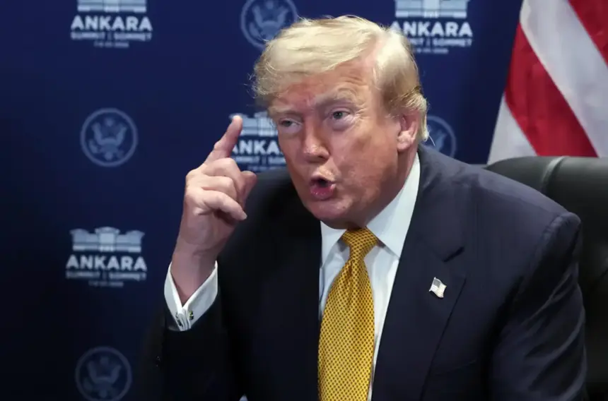 trump joaca la cacealma 6a4e5eb263cf4