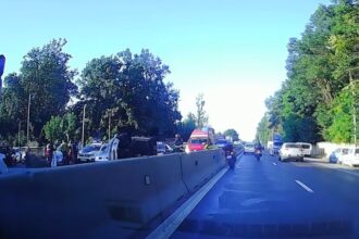 video o masina s a rasturnat pe dn1 dupa podul de la aeroportul otopeni se circula cu dificultate pe sensul bucuresti ploiesti 6a4de91428e13