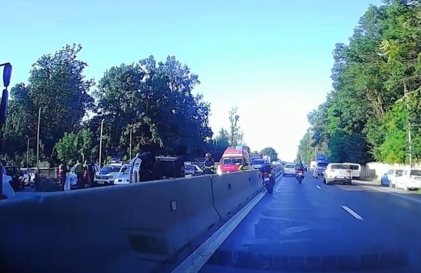 video o masina s a rasturnat pe dn1 dupa podul de la aeroportul otopeni se circula cu dificultate pe sensul bucuresti ploiesti 6a4de91428e13