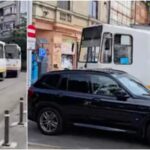 video tramvaiul 21 blocat de o ora de o masina parcata pe sine la piata sfantul gheorghe politistii sunt acolo dar n au platforma s o ridice update 6a5de5419bcf9