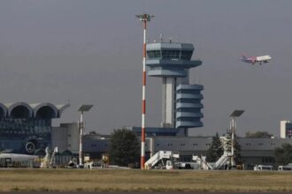 aeroporturile din bucuresti vor fi pazite de drone cnab vrea sistem de detectare si neutralizare a posibililor inamici fara pilot care ajung la otopeni ori baneasa 6a8c062ff0059